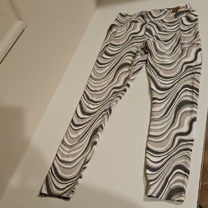 COPY - Victoria's secret pink Active wear Stylish Wave Pattern Leggings